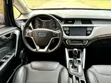 Фото 5 - Geely Vision X3