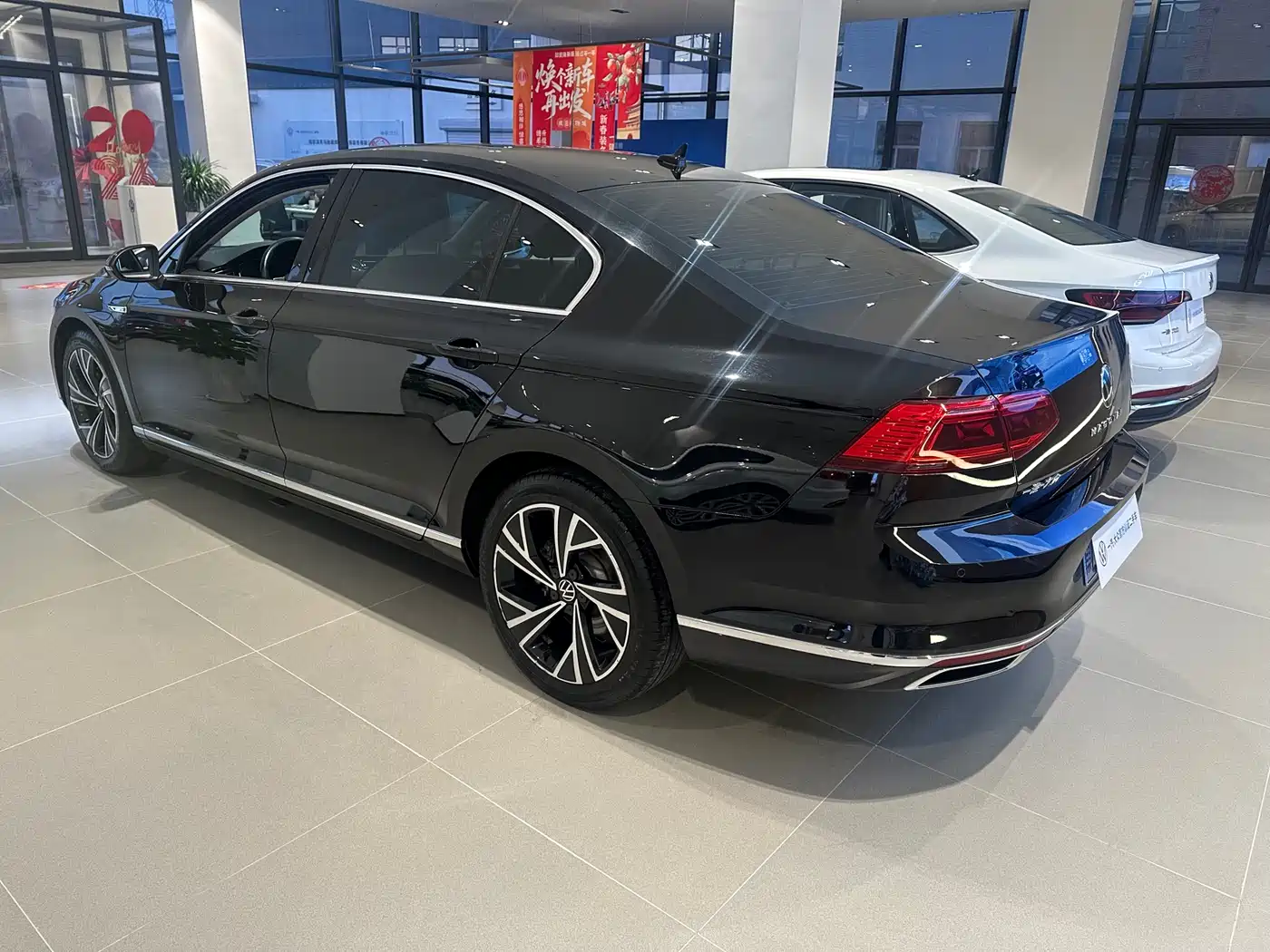 Volkswagen Magotan 2021 330TSI DSG 30th Anniversary Edition фото 6