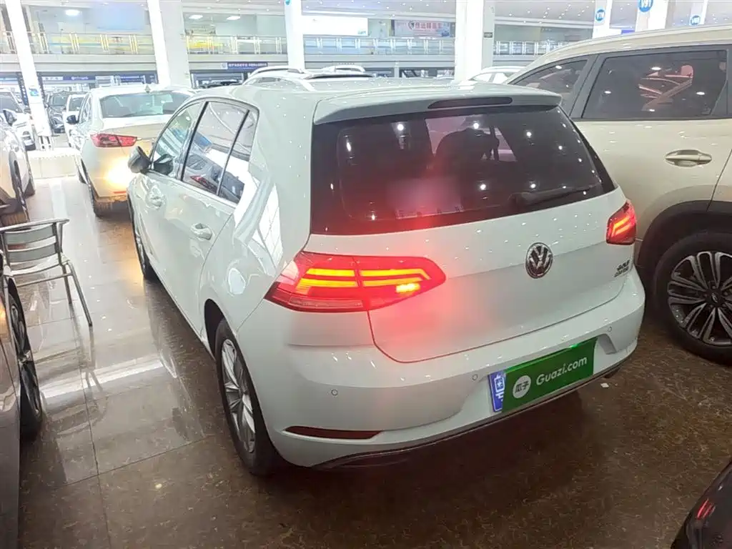 Volkswagen Golf 2018 230TSI Automatic Comfort фото 5