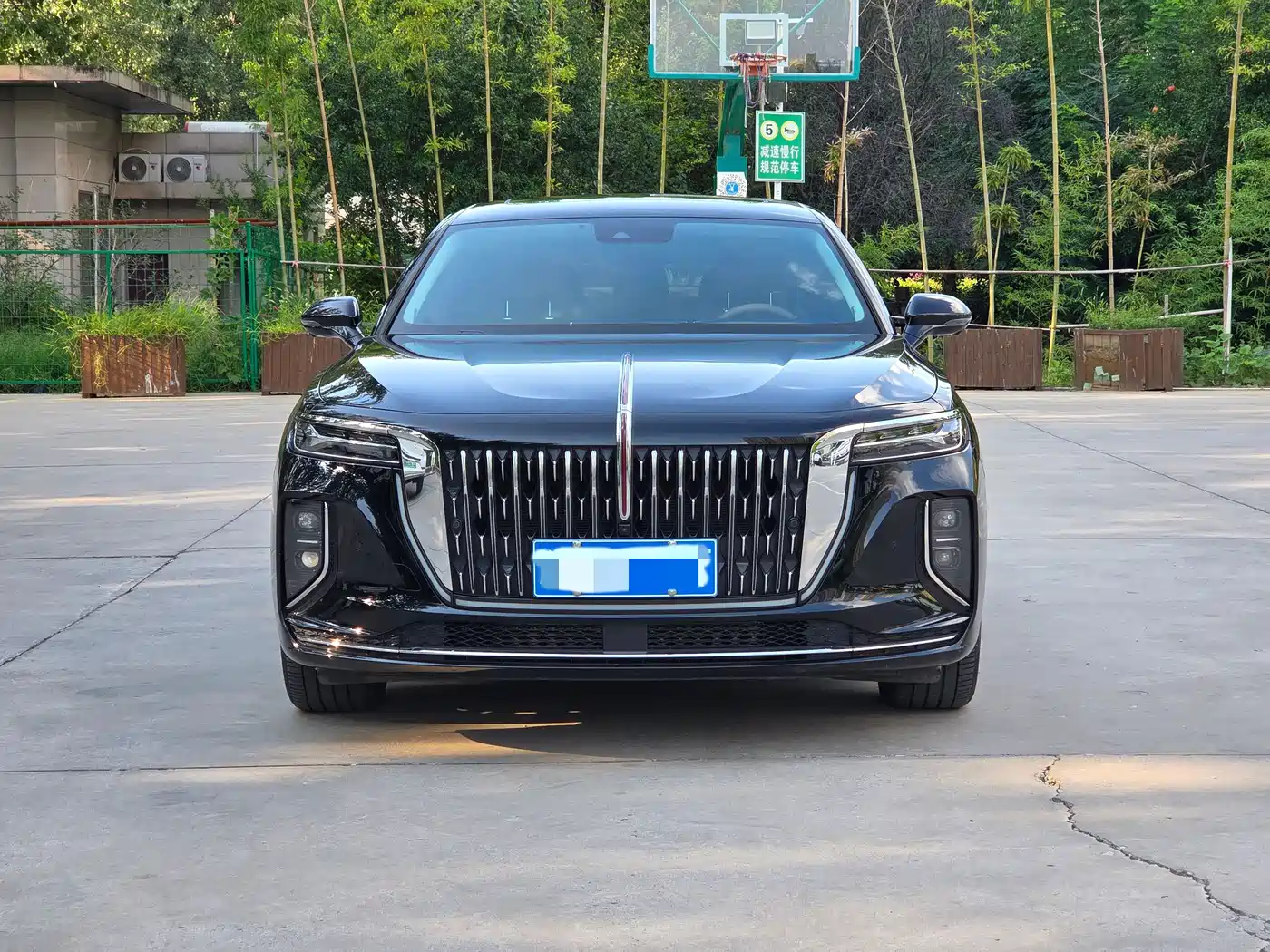 Hongqi H9 2025 2024 2.0T Qi Enjoy Luxury Business Edition