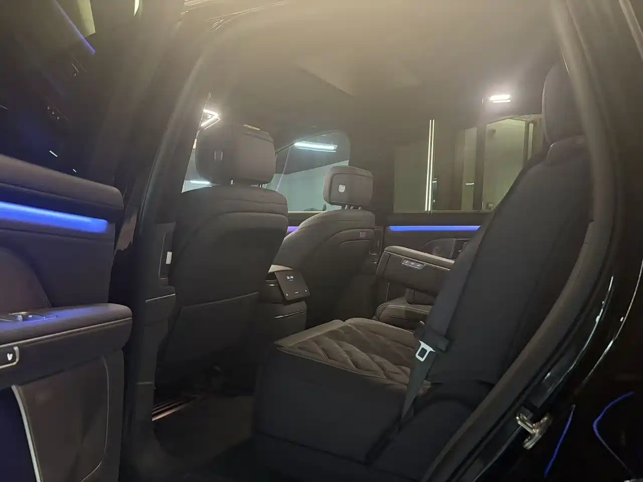 NIO ES8 2026 2025 Model 6-Seat Executive Luxury Edition