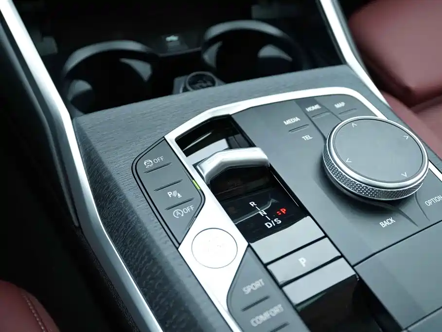 BMW 3 Series 2025 325Li M Sport Package фото 9