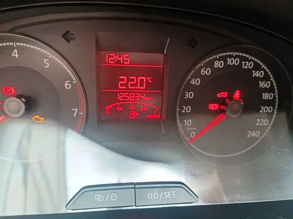 Volkswagen Santana 2016 1.6L Manual Trend Edition фото 12