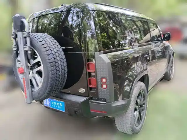Land Rover Defender 2022 110 P400 X-DYNAMIC HSE — фото 2