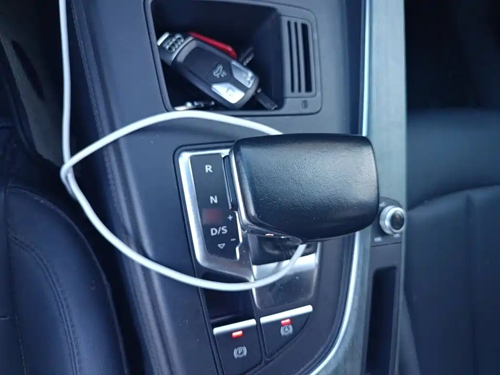 Фото 7 - Audi A4L