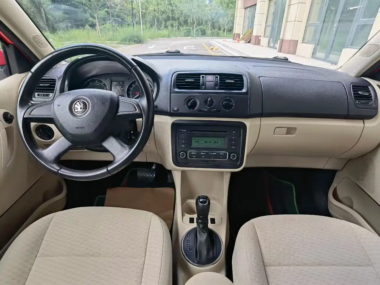 Škoda Fabia 2014 2014 1.4L Automatic Crystal Spirit Edition