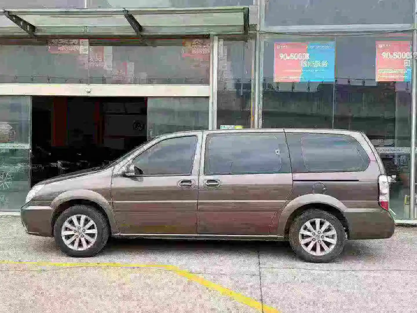 Buick GL8 2014 2.4L Classic Edition фото 3