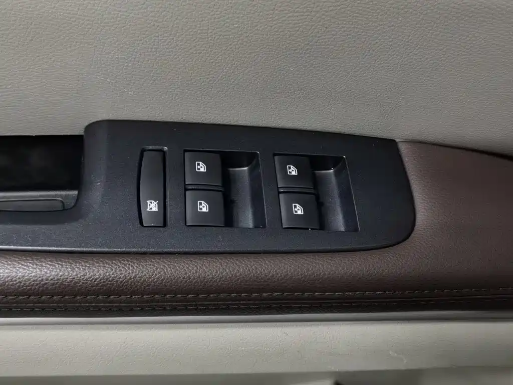 Фото 9 - Buick GL8