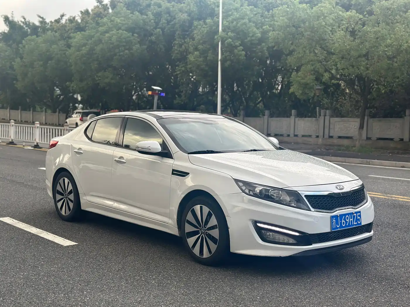 Kia K5 2012 2012 2.0L Automatic DLX