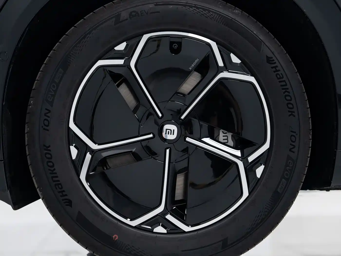 Xiaomi Auto Xiaomi YU7 2025 Extended Range RWD Edition фото 7