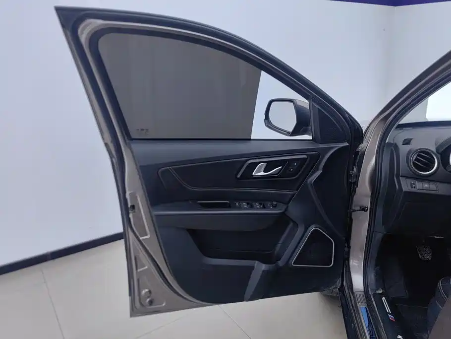 Besturn X40 2019 2019 1.6L Manual Luxury Type China V