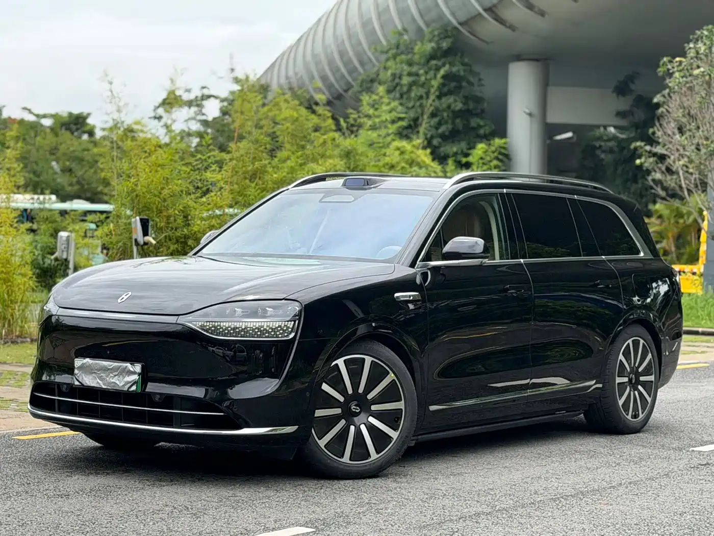 AITO Wenjie AITO M9 2025 Extended Range Ultra 52kWh 6-Seater фото 3