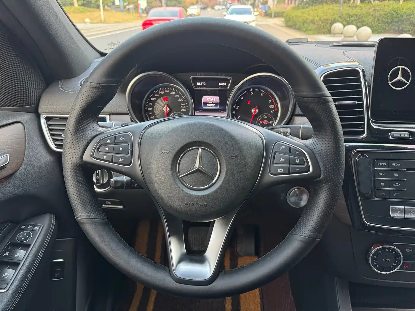 Mercedes-Benz GLE 2017 GLE 320 4MATIC Dynamic фото 10