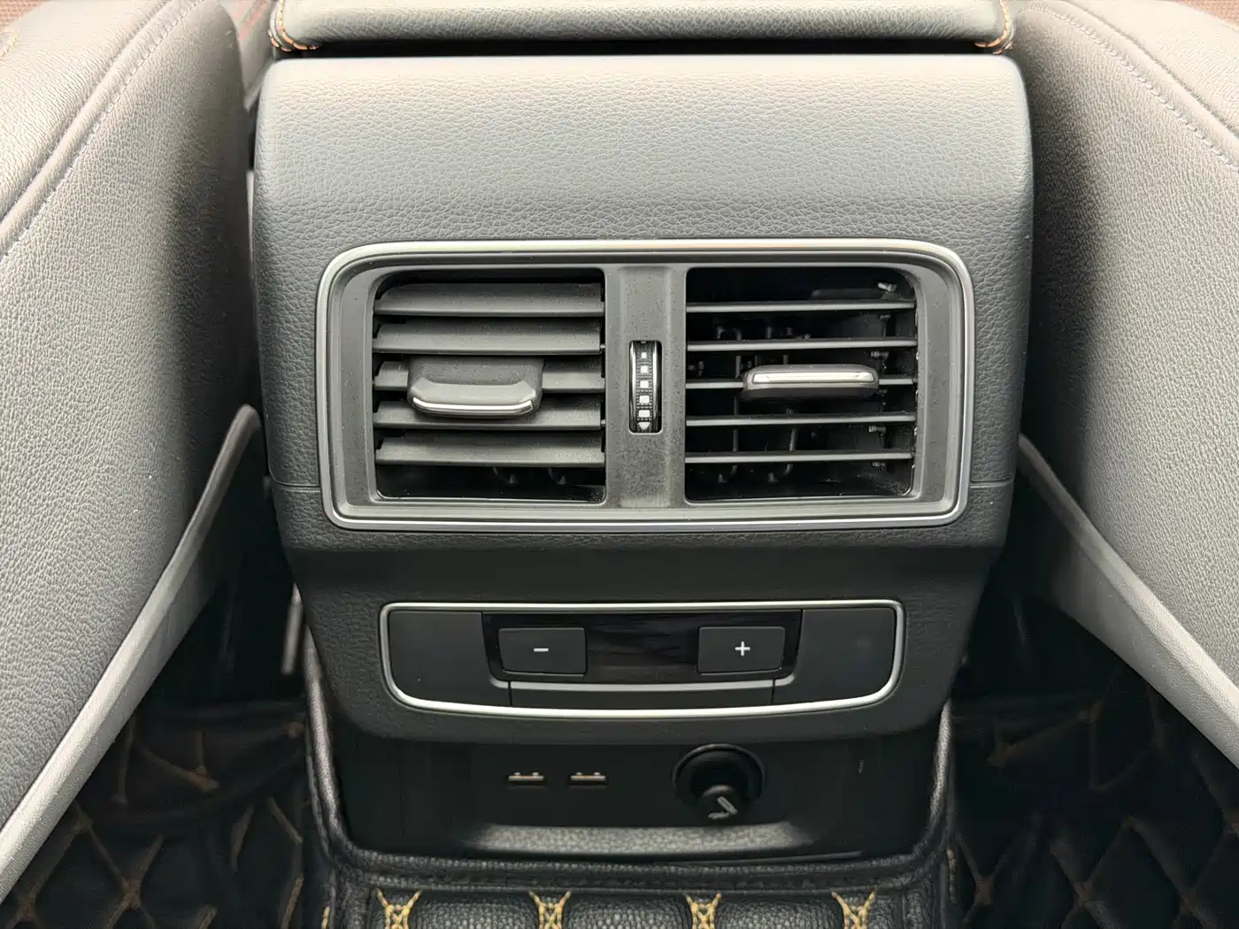 Audi Q5L 2020 45 TFSI Exclusive Fashion фото 19
