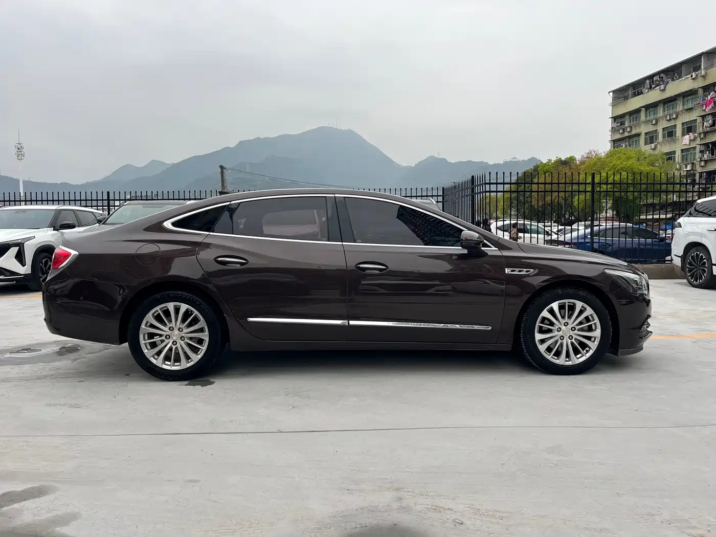 Buick LaCrosse 2018 Model 28T Elite Edition фото 4