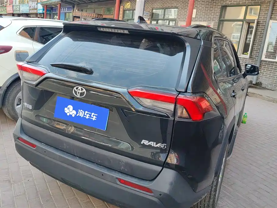 Toyota RAV4 Rongfang 2024 2.0L CVT FWD Urban Edition фото 3