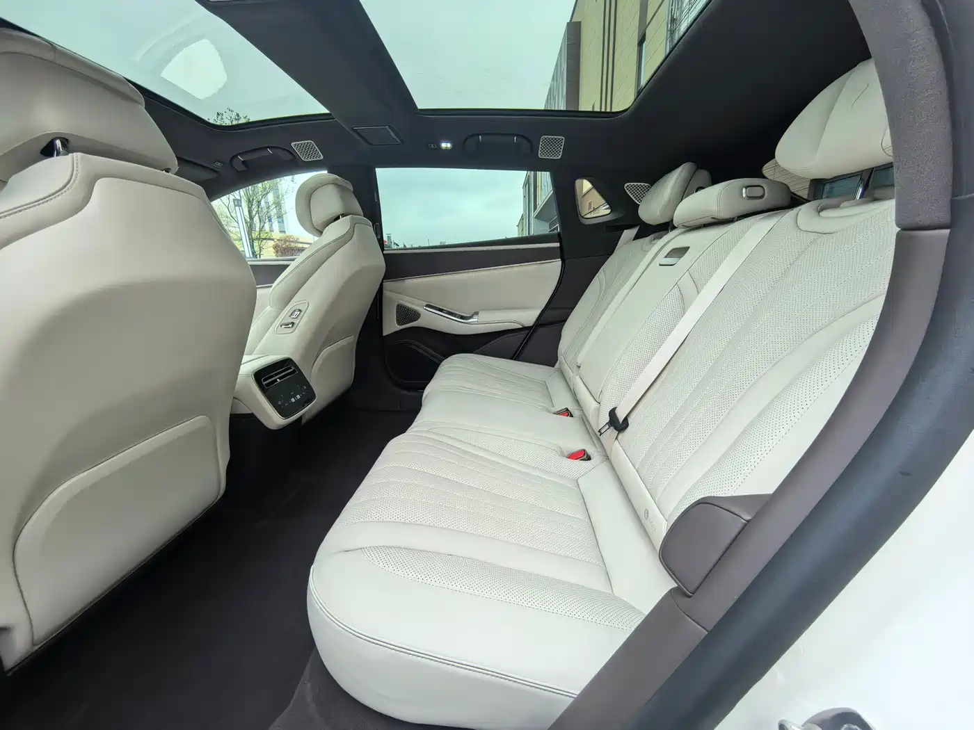 Denza Z9GT 2024 1100 AWD Ultra Edition фото 10