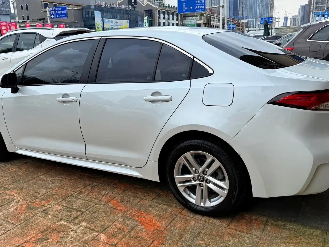 Toyota Levin 2022 Dual Engine 1.8H E-CVT Luxury Edition фото 7