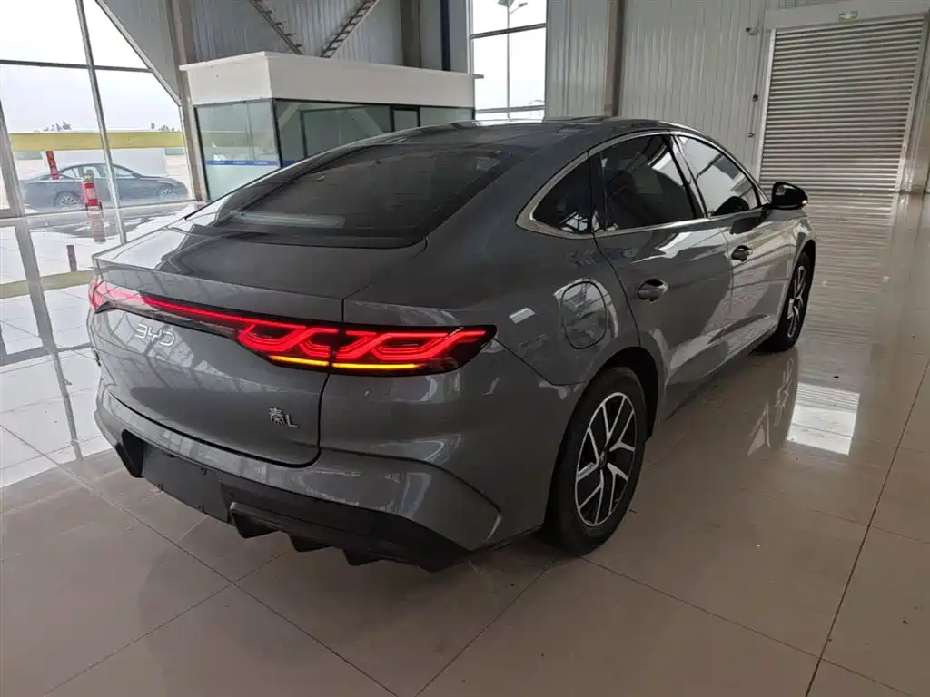 BYD Qin L 2024 DM-i 120KM Superior Edition фото 7