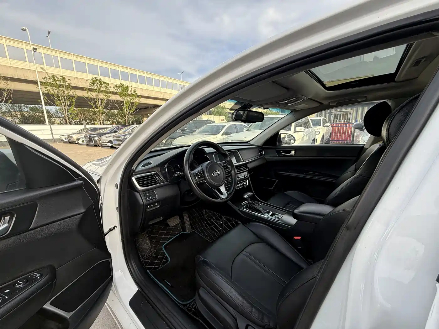Kia K5 New Energy 2018 Model 2.0L Smart Edition фото 5