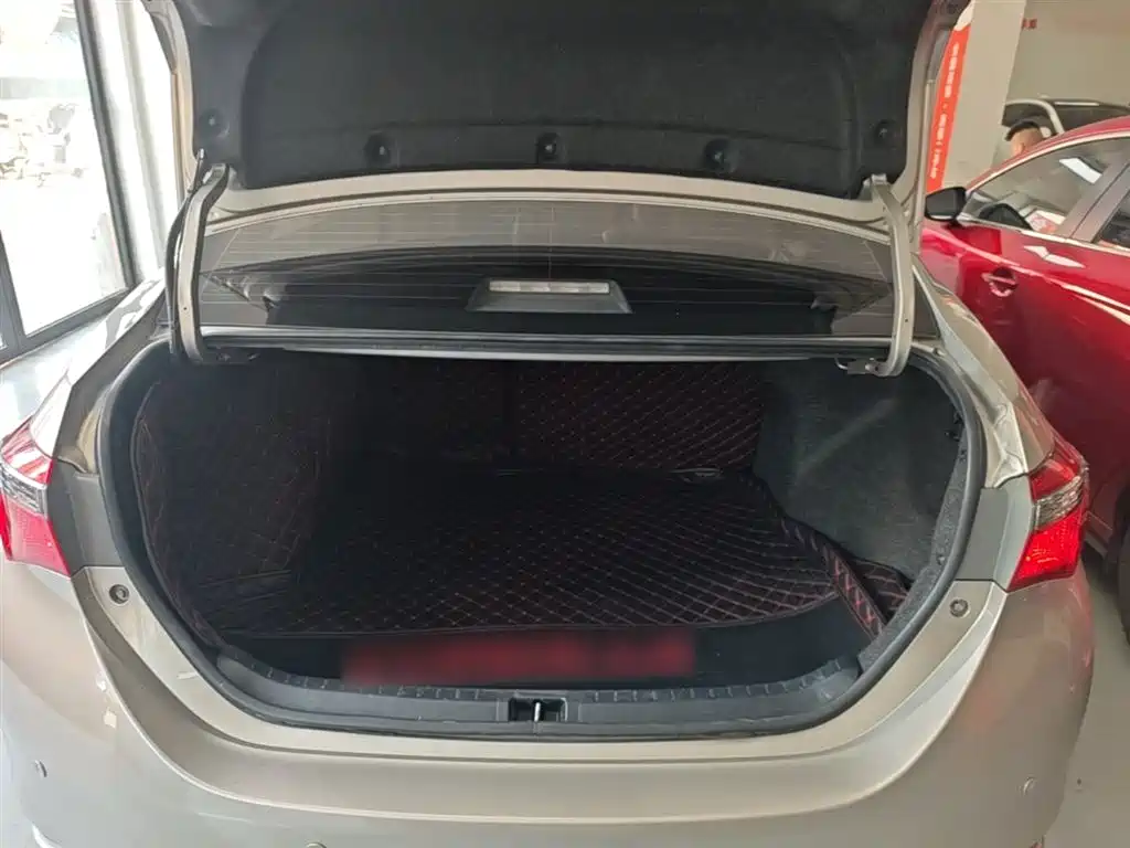 Toyota Corolla 2017 Facelift 1.2T S-CVT GL-i фото 19