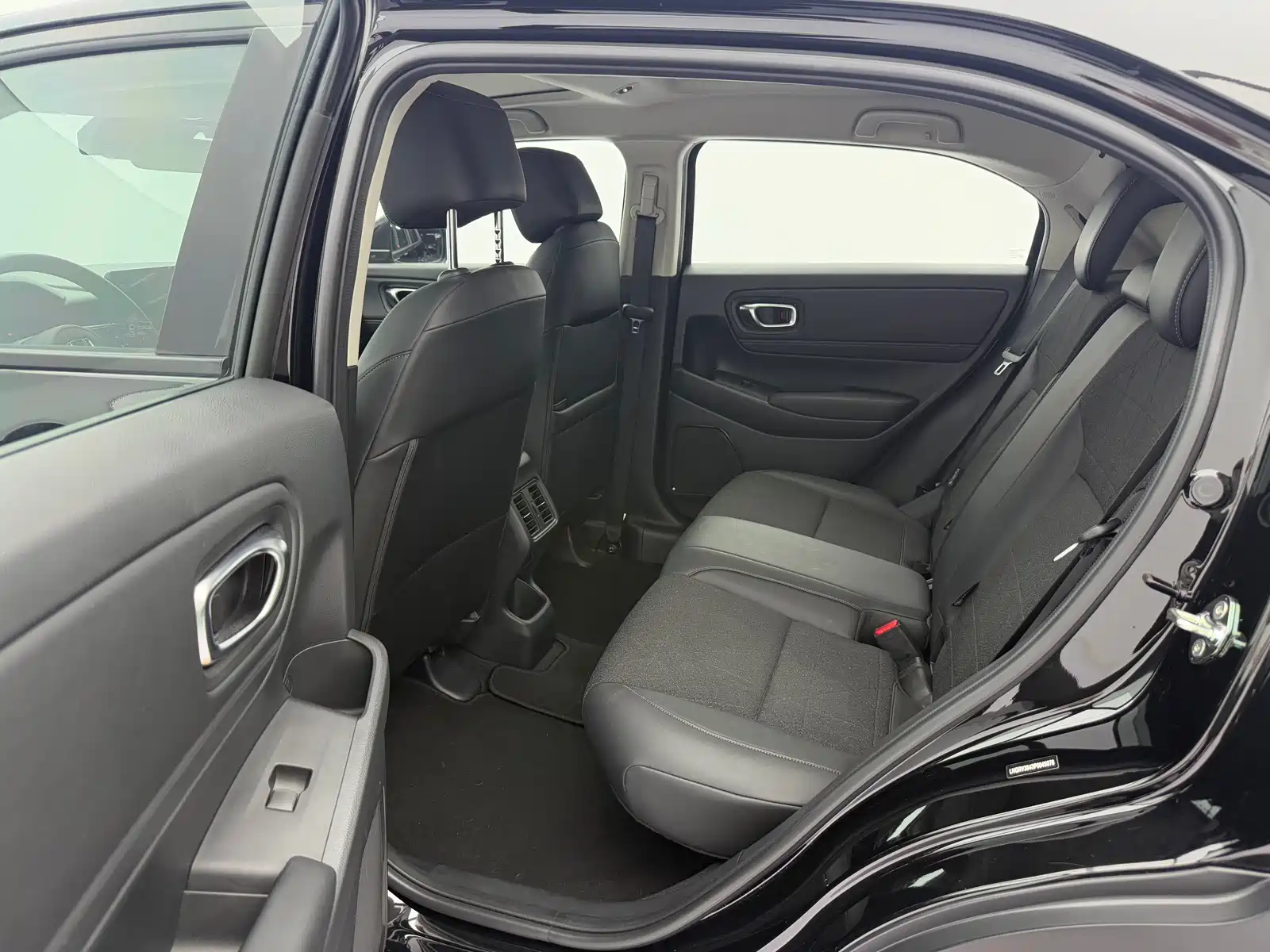 Photo 16 - Honda Vezel