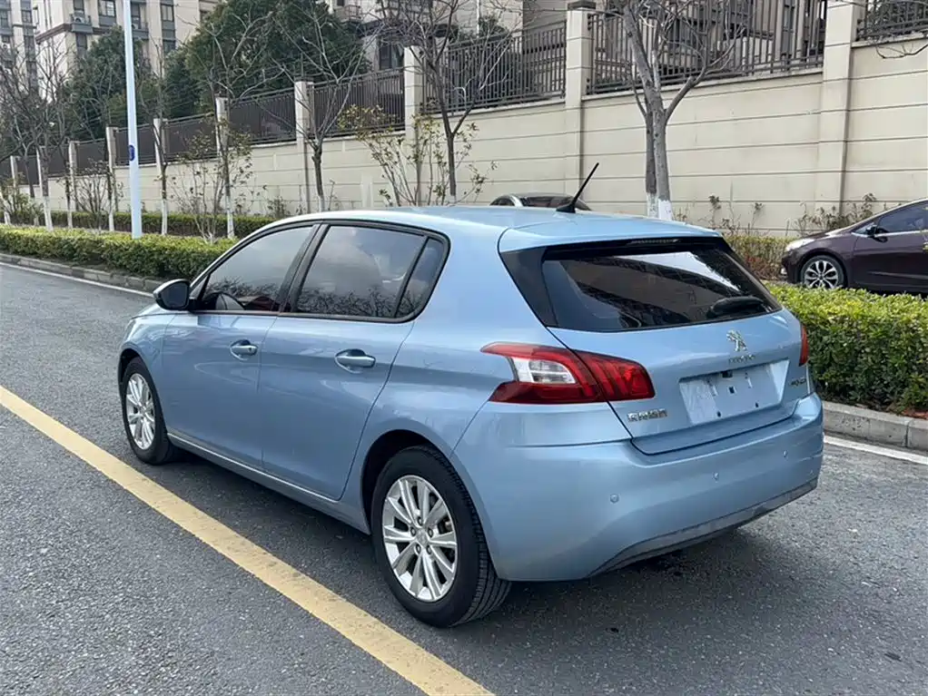 Peugeot 308S 2015 1.2T Auto Elegance Edition фото 7