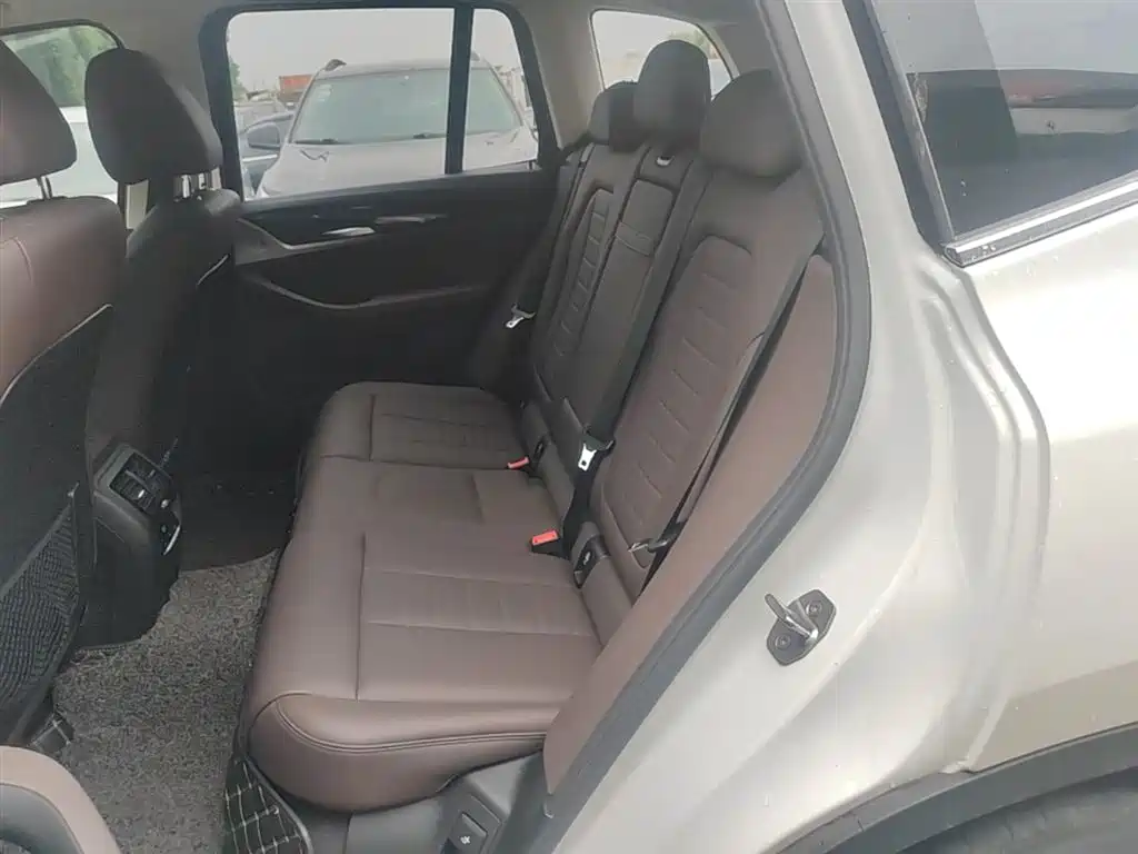 BMW X3 2018 xDrive25i Luxury Package China VI фото 17