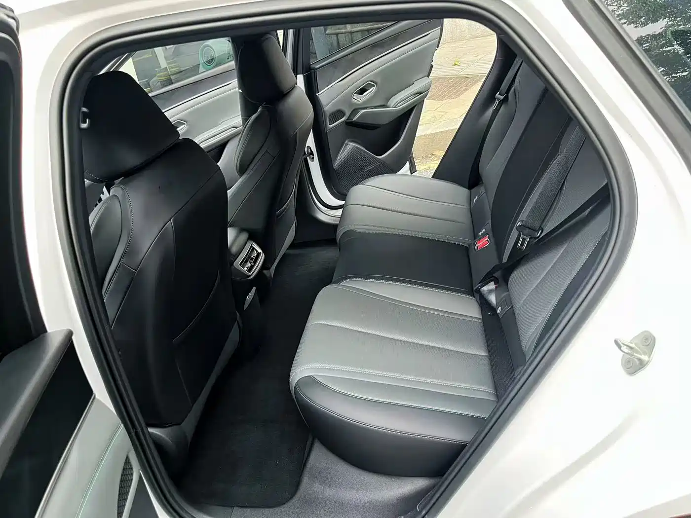 BYD Qin L 2026 2026 Model DM-i Smart Drive Edition 128KM Pioneer