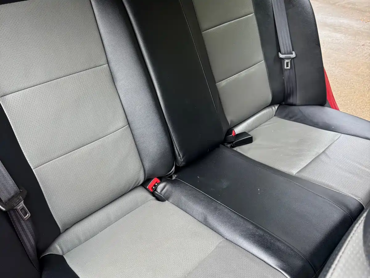 Venucia R50 2013 2013 1.6L Auto Fashion