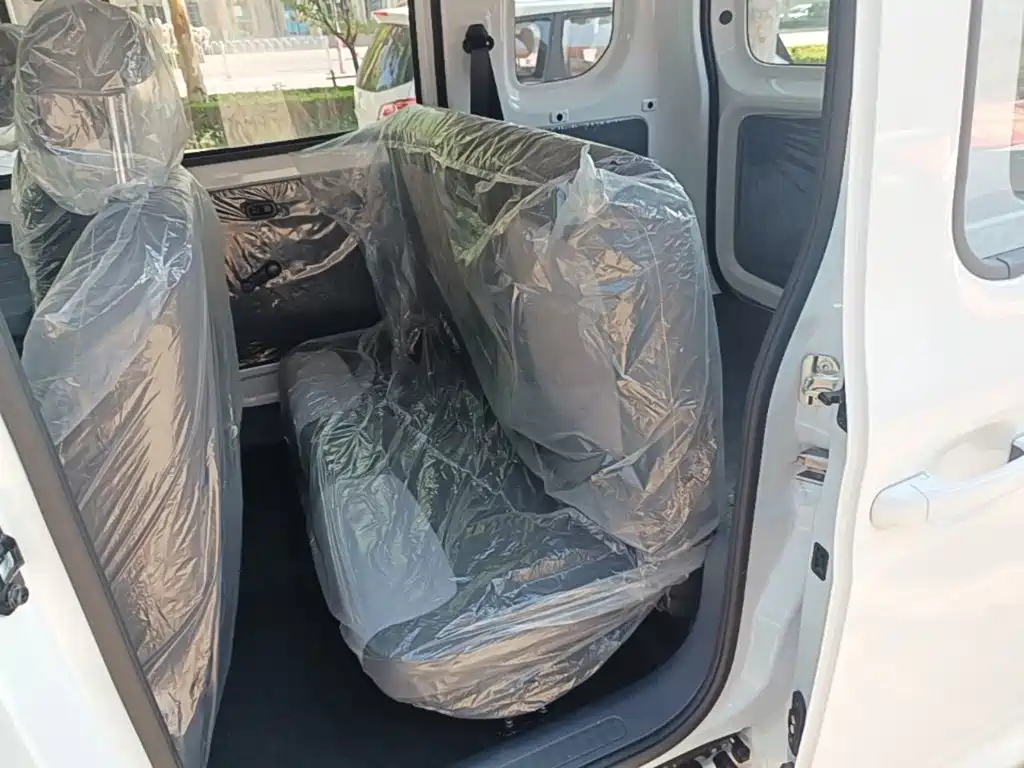 Wuling Motors Wuling Zhiguang NEV 2026 2025 Model 305km Base Version