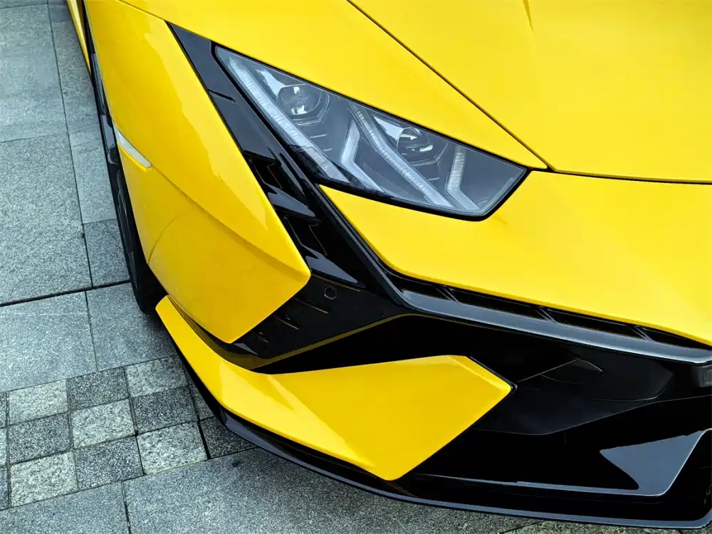 LAMBORGHINI HURACÁN