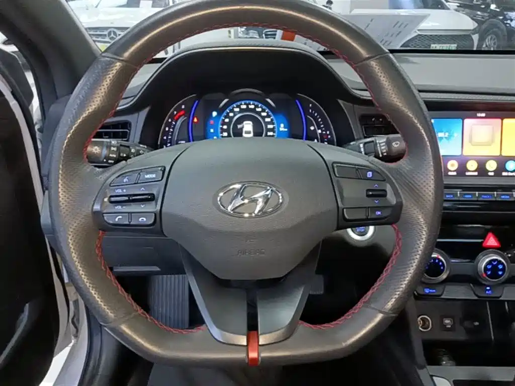 Hyundai Elantra 2019 1.4T Dual-clutch XuanDong·Vitality Type фото 11