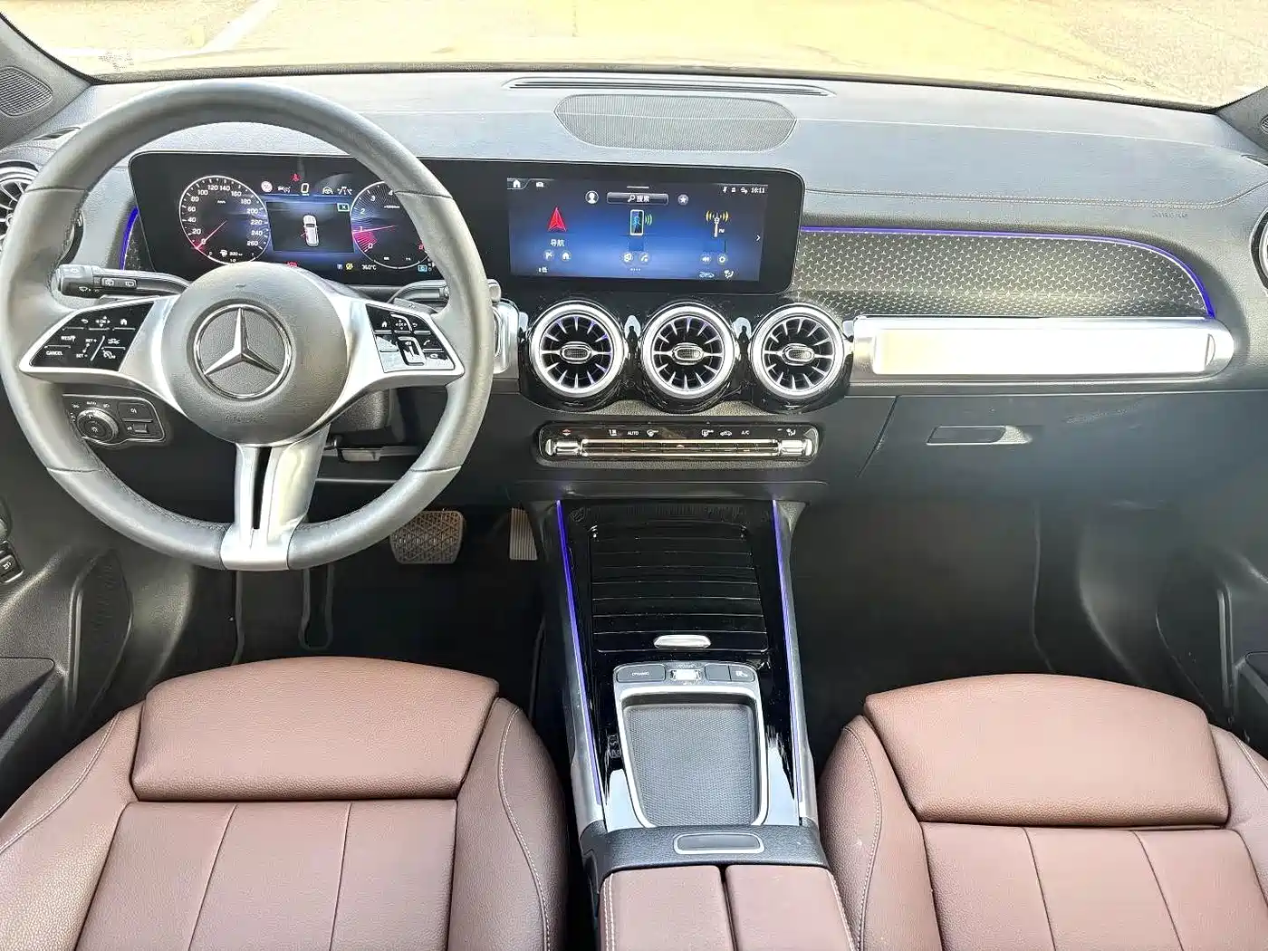 Photo 6 - Mercedes-Benz GLB