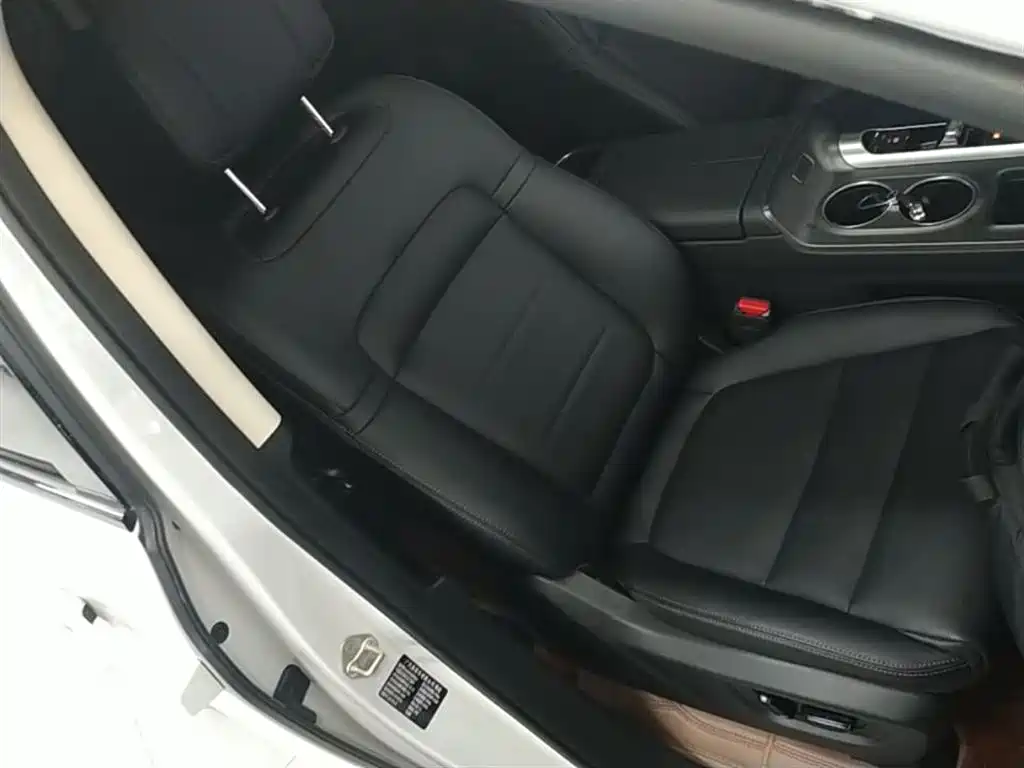 GAC Trumpchi Trumpchi E8 NEV 2024 Model 150km MAX фото 25