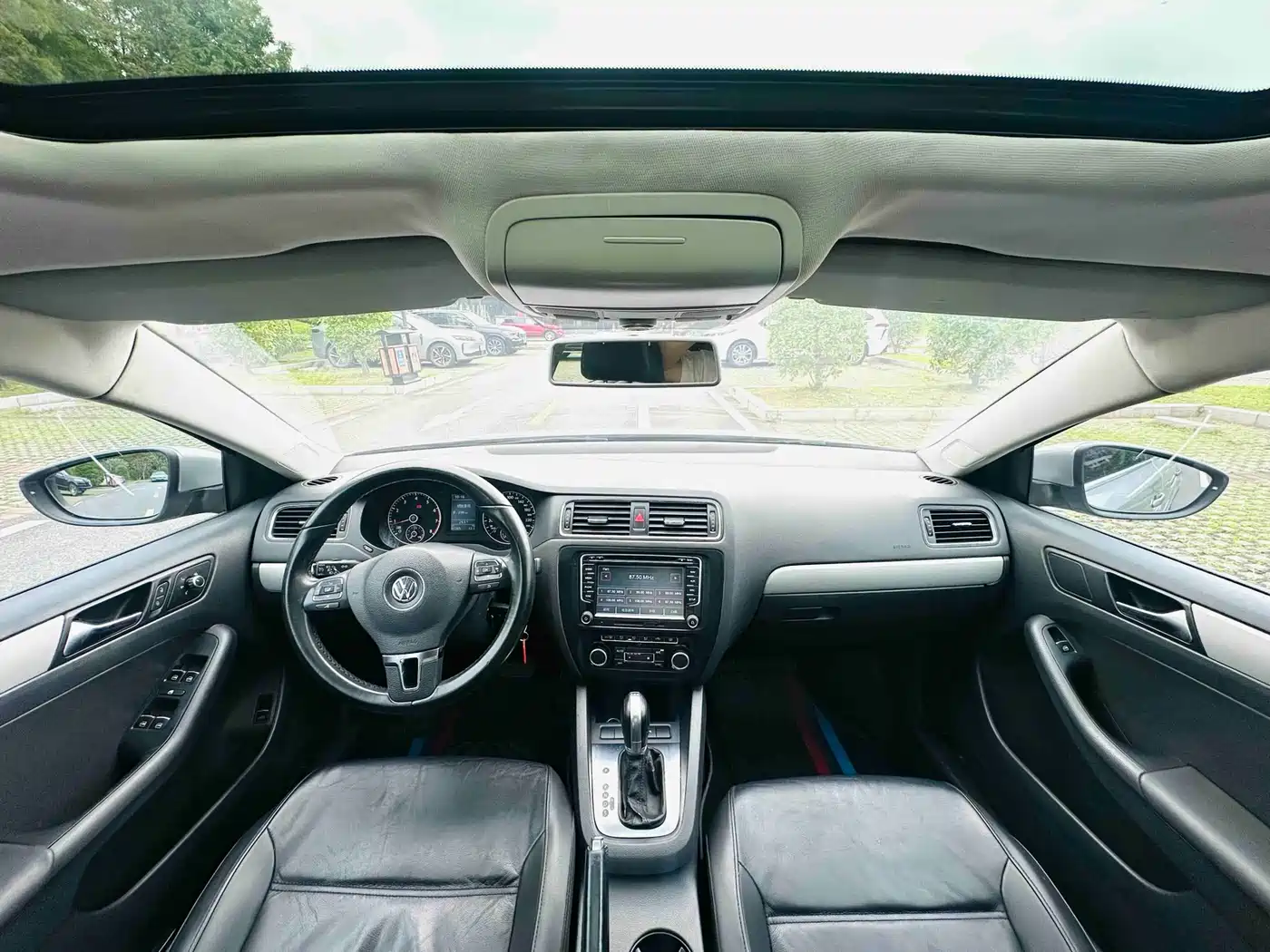 Volkswagen Sagitar 2014 1.4TSI Automatic Luxury фото 14