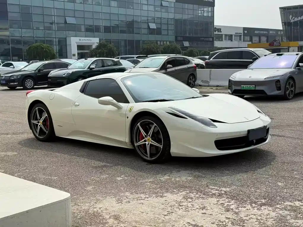 Ferrari 458 2015 2013 4.5L Spider
