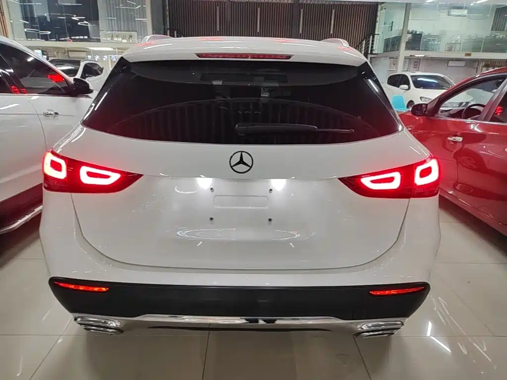 Mercedes-Benz GLA 2024 2023 Facelift GLA 200
