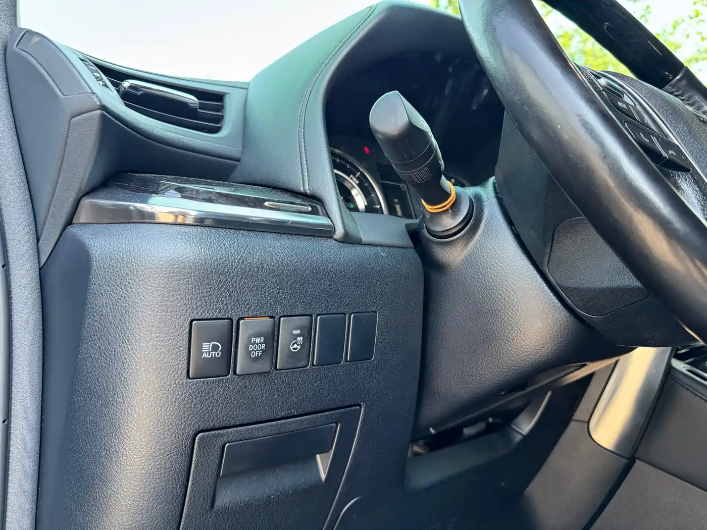 Photo 13 - Toyota Vellfire