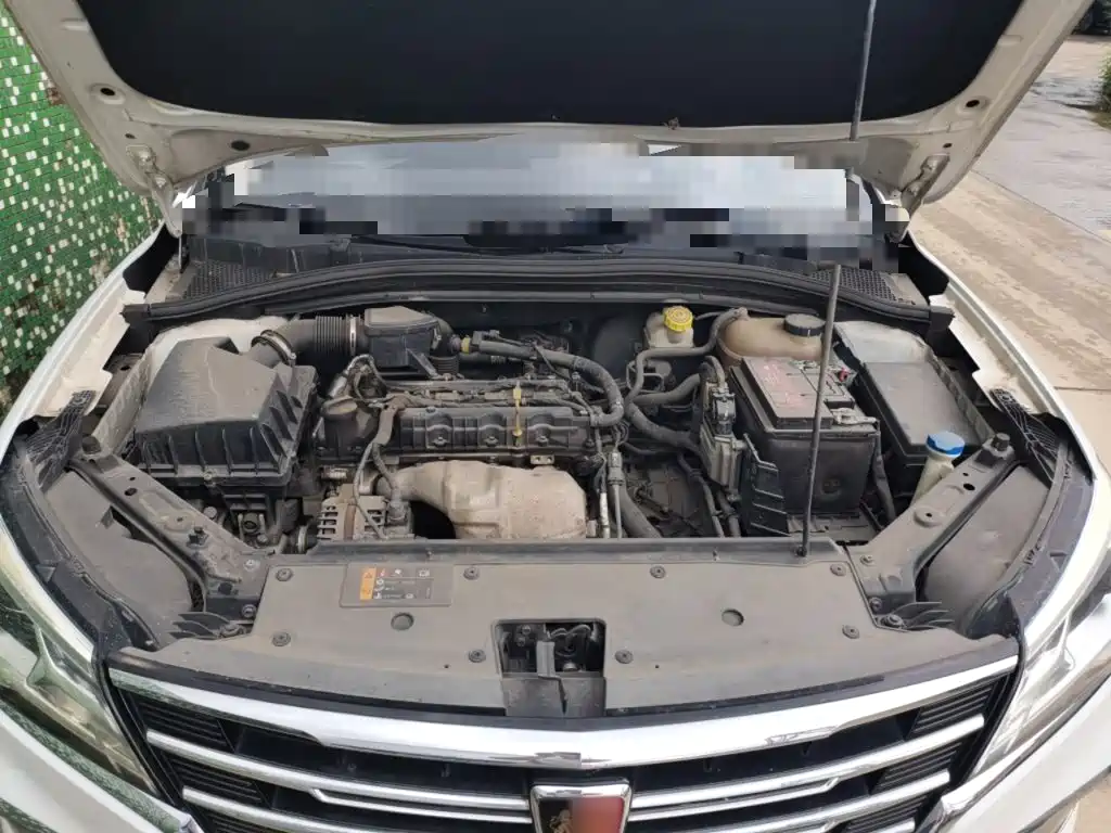 Фото 21 - Roewe i5