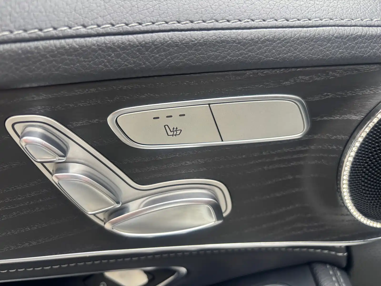 Фото 10 - Mercedes-Benz C-Class