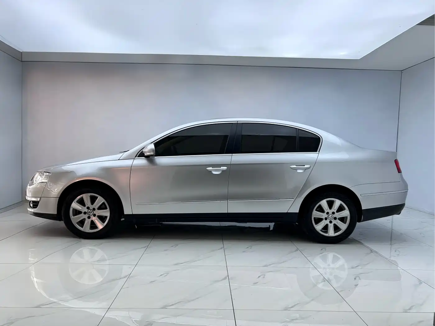 Volkswagen Magotan 2009 1.8TSI DSG Comfort фото 3