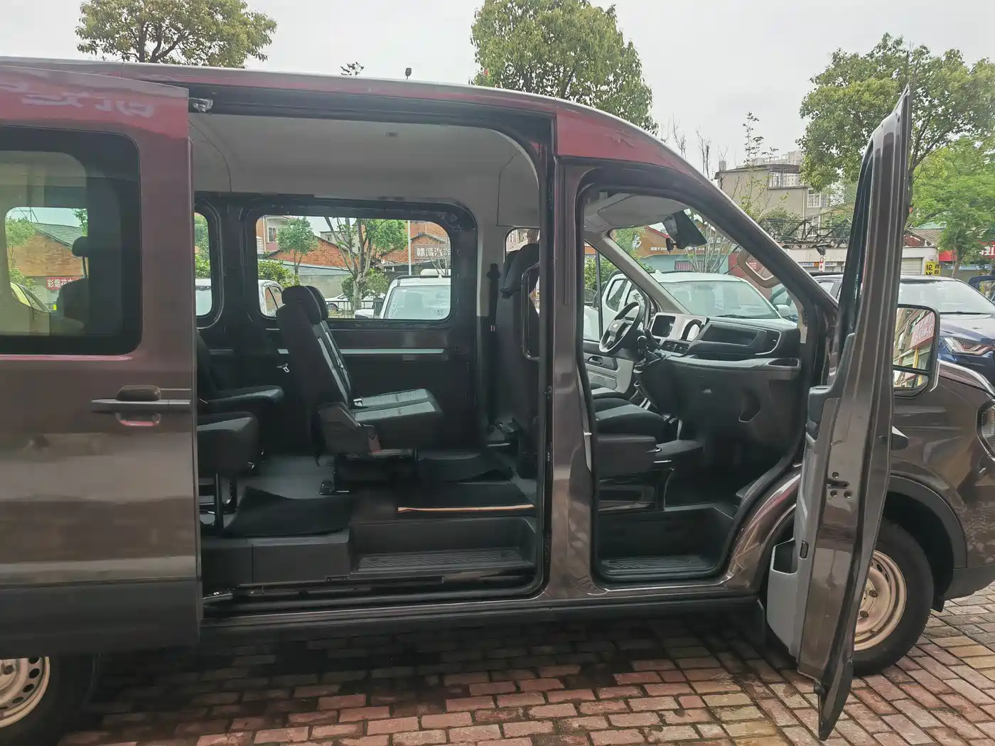 Ford Transit T8 2024 T8 2.0T Diesel Manual Mid-wheelbase Mid-roof 6-seater Multi-purpose Version (2/2/2) фото 13