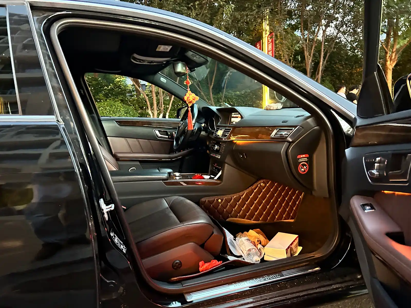 Photo 5 - Mercedes-Benz E-Class