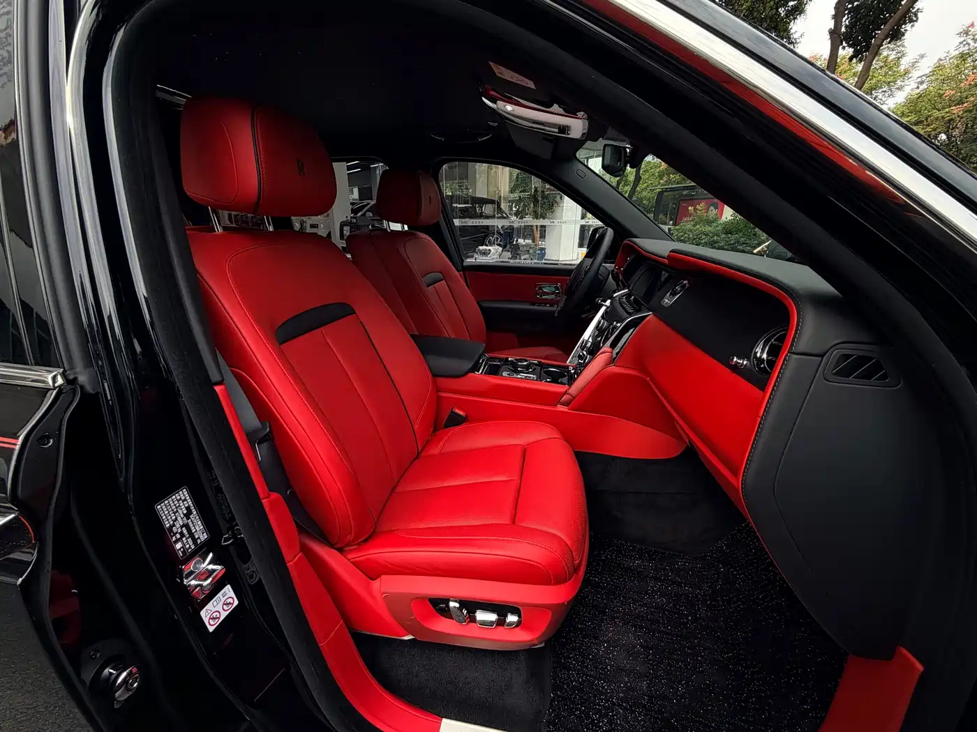 Rolls-Royce Cullinan 2024 2024 4-Seater
