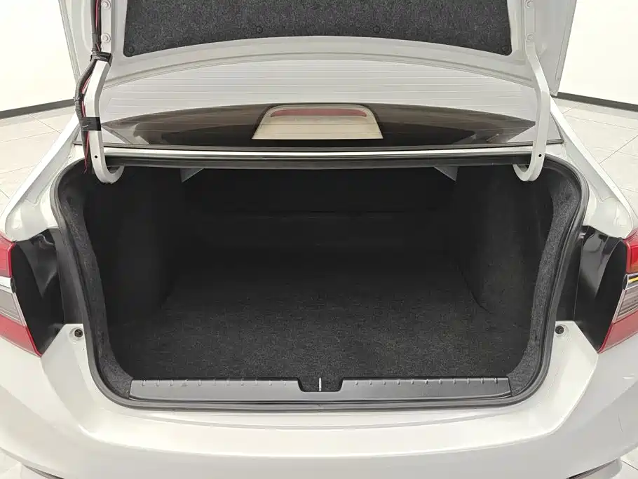 Honda Greiz 2019 2016 1.5L CVT Classic Edition