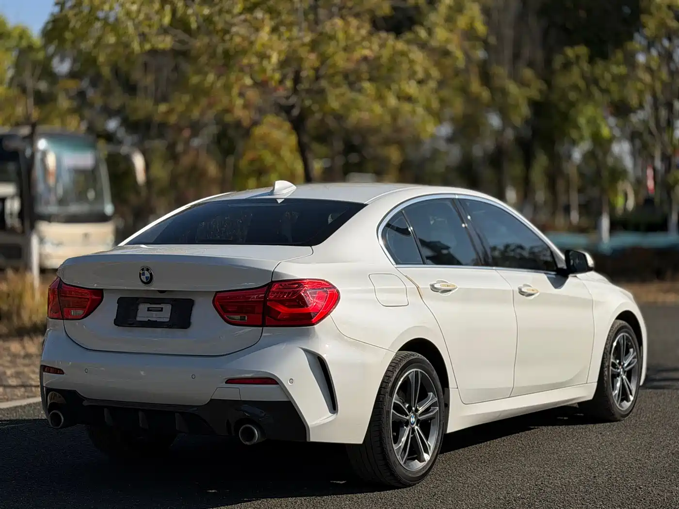 BMW 1 Series 2021 120i M Sport фото 6