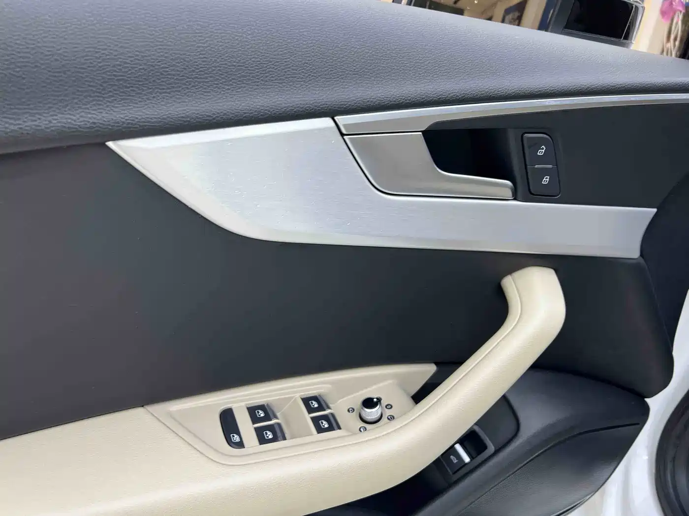 Audi A4L 2018 30th Anniversary 45 TFSI quattro Personality Sport фото 13