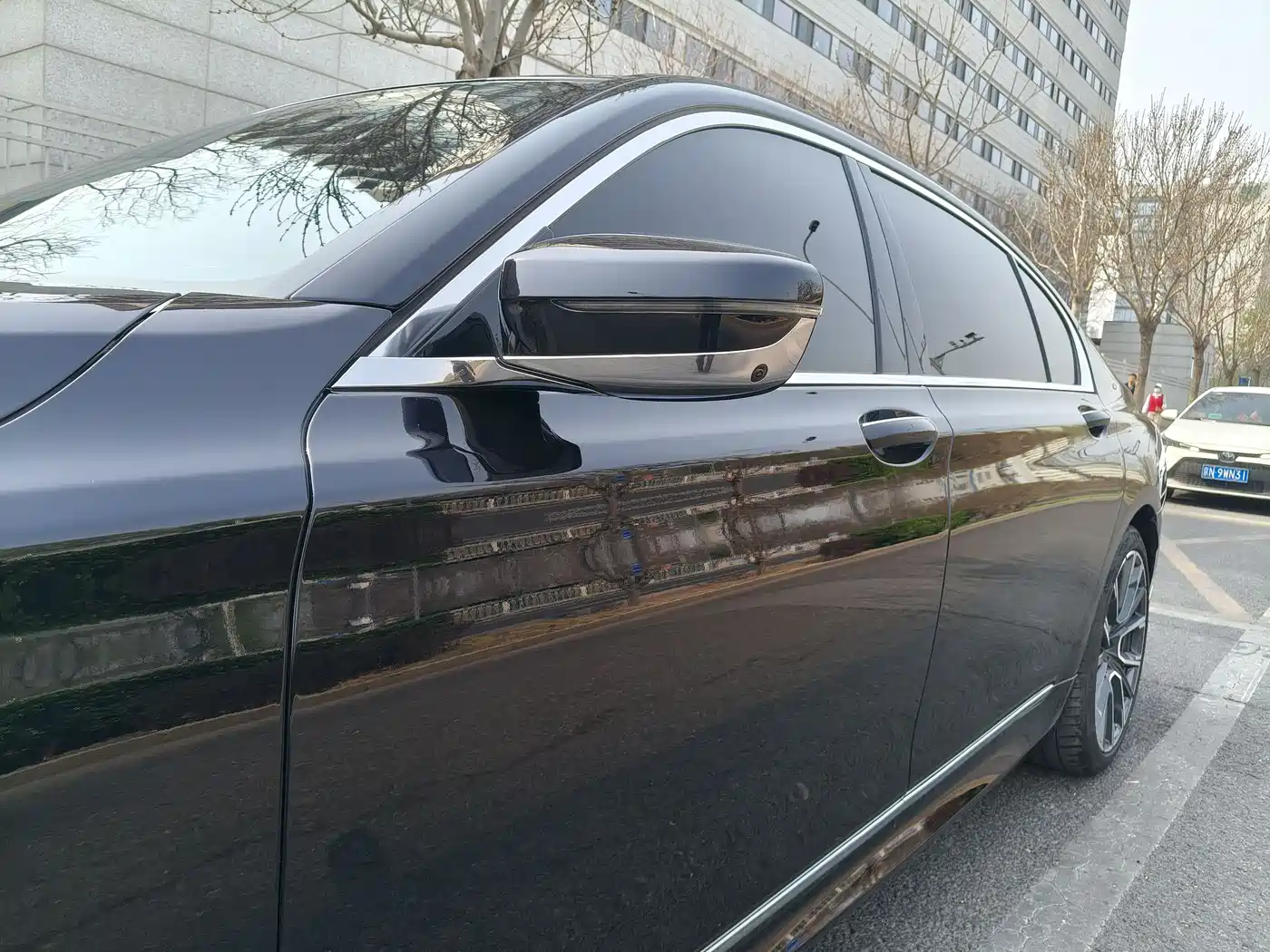 BMW 7 Series 2019 Facelift 740Li xDrive Executive M Sport Package фото 5
