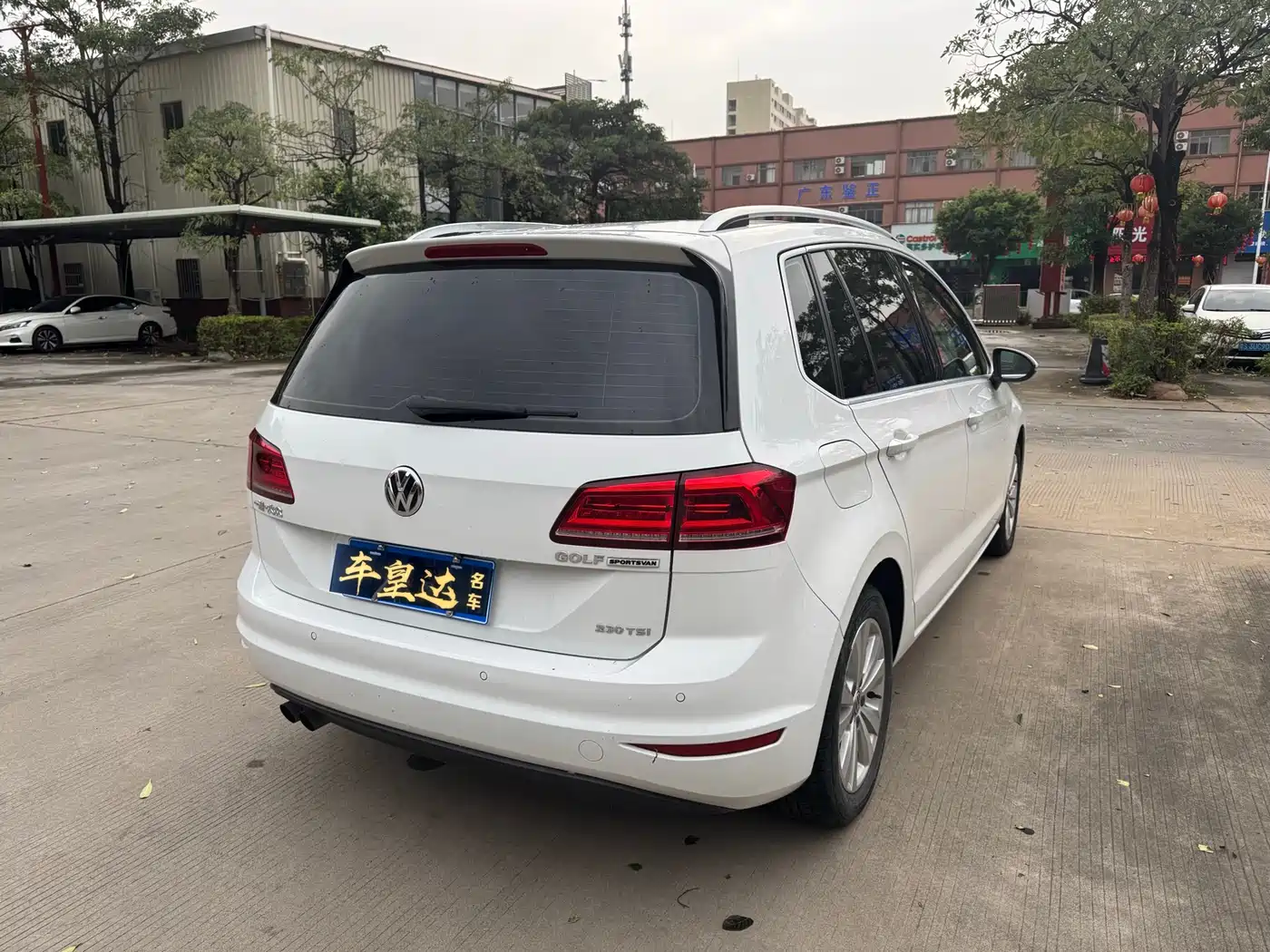 VOLKSWAGEN GOLF*JIAYU